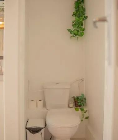 Studio In 15th Arrondissement Daire *